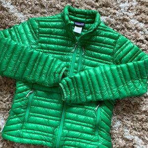 Patagonia lightweight puffer jacket coat